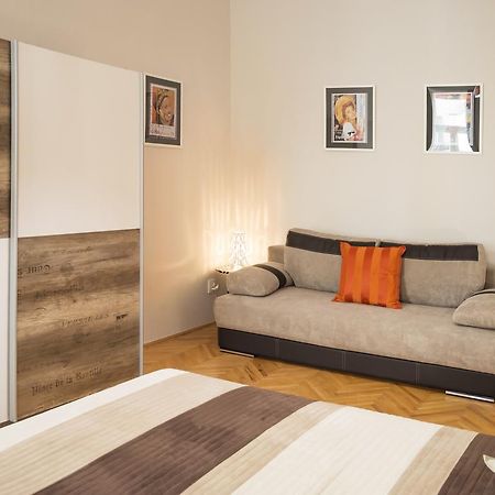 Modern Apartment Zlatnicka 8 Prága Kültér fotó